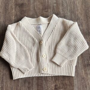 GAP Cream Ribbed V‑Neck Button Cardigan